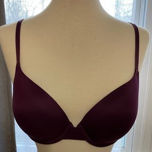 2 Victoria’s Secret Bras, size 34C